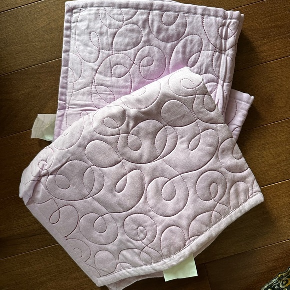 Target Bedding 2 Lightly Quilted Pink Mauve Pillow Cases Covers 2x